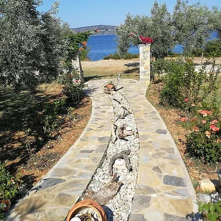 Christou Homes Sztení Vála Aloníszu
